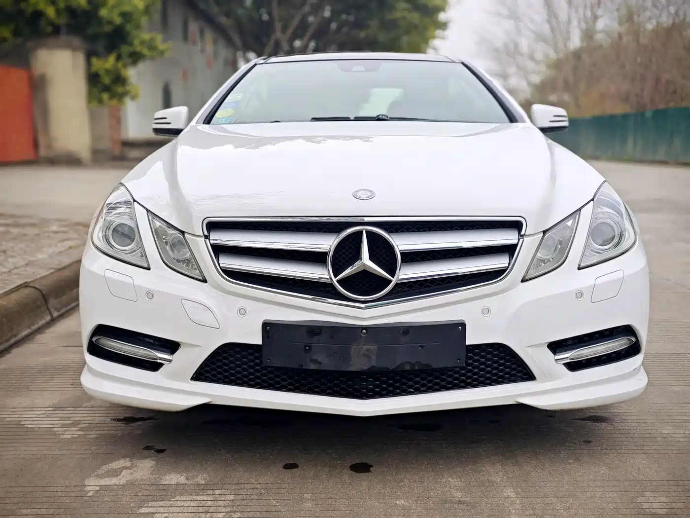 Mercedes-Benz E-Class (Import) 2012 E 200 CGI Coupe фото 2