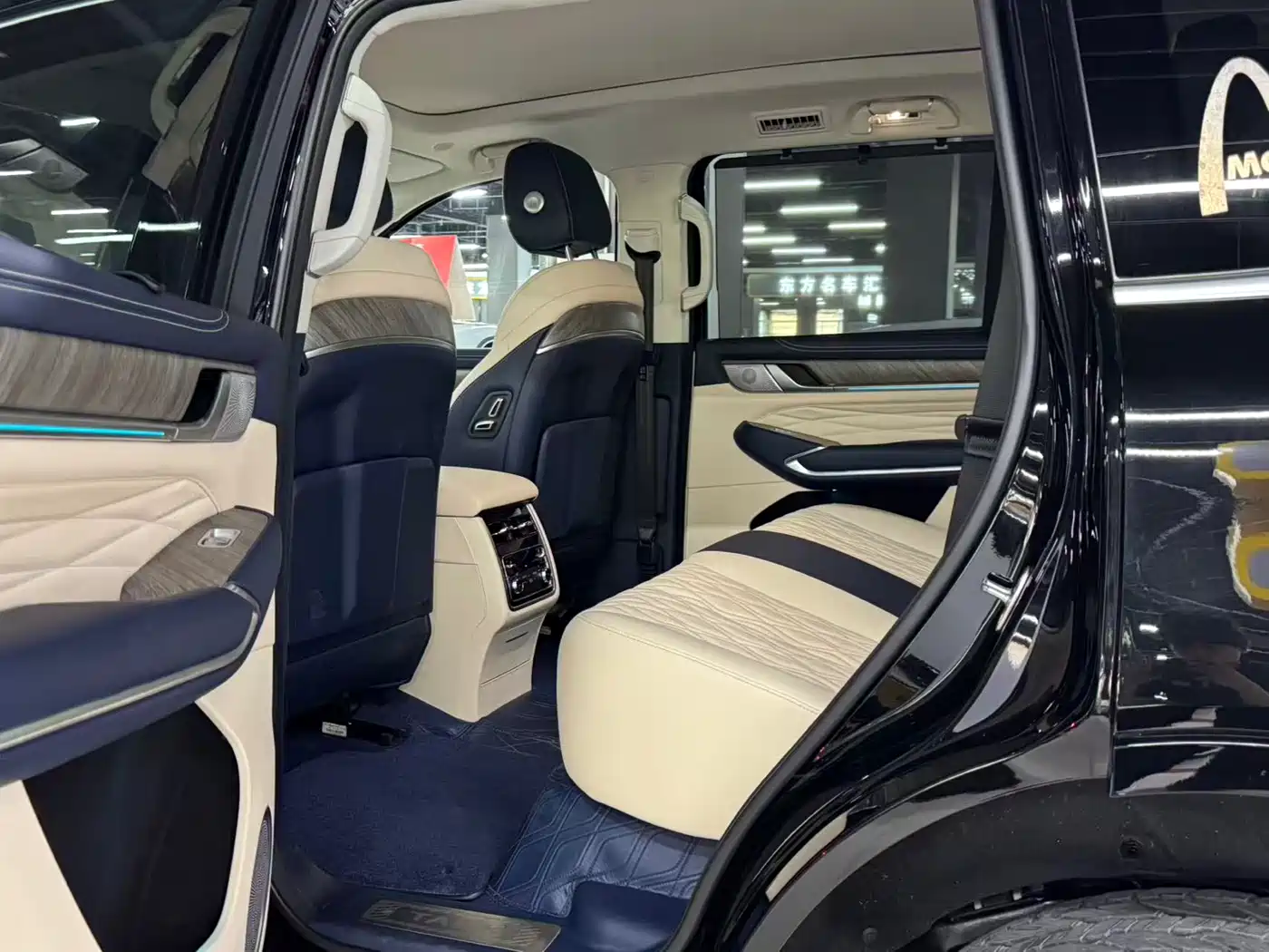 Tank 500 2022 3.0T Business Edition Zaojing 5-Seater фото 5