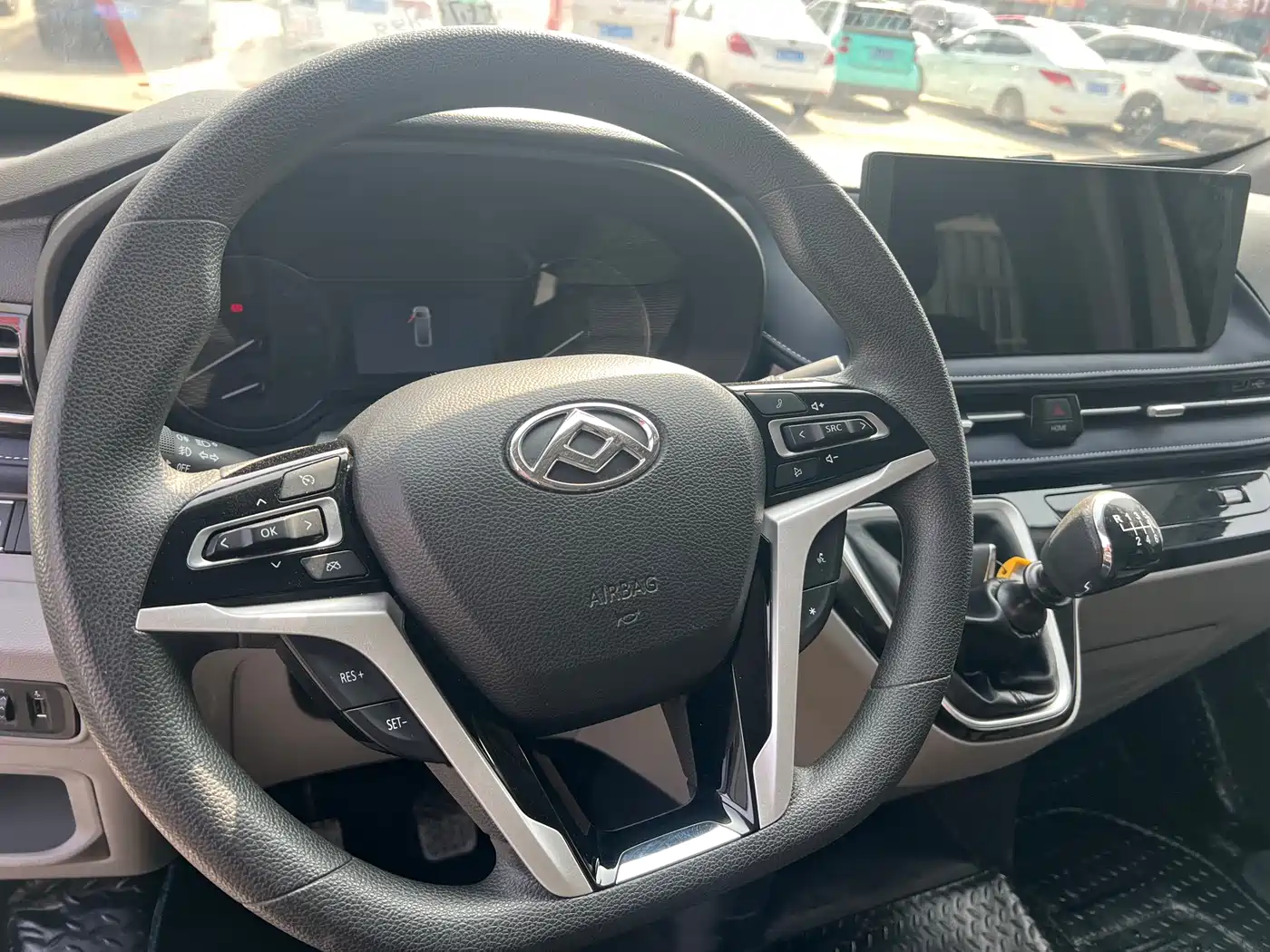 SAIC MAXUS XINTU V70