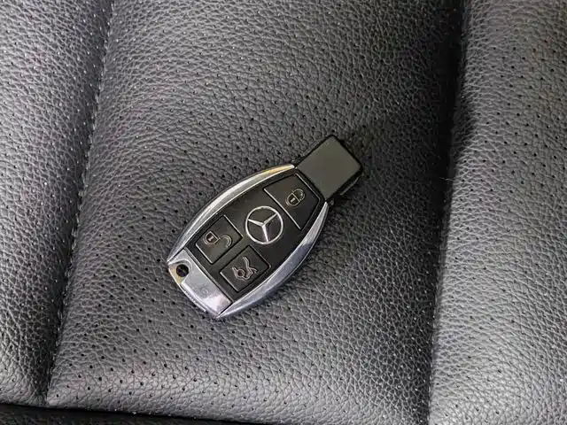 Mercedes-Benz GLK-Class 2013 GLK 300 4MATIC Dynamic Sunroof фото 16