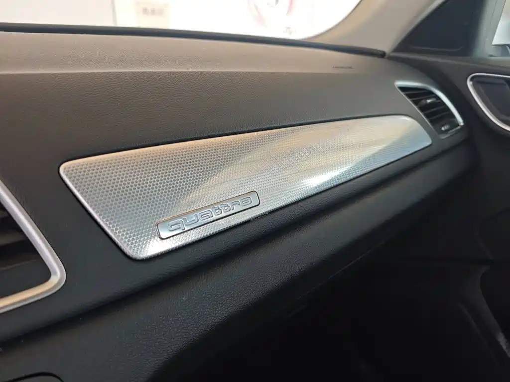 Фото 11 - Audi Q3