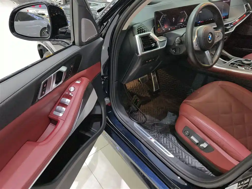 BMW X5 2023 xDrive 30Li Premium M Sport Black Night Package фото 16