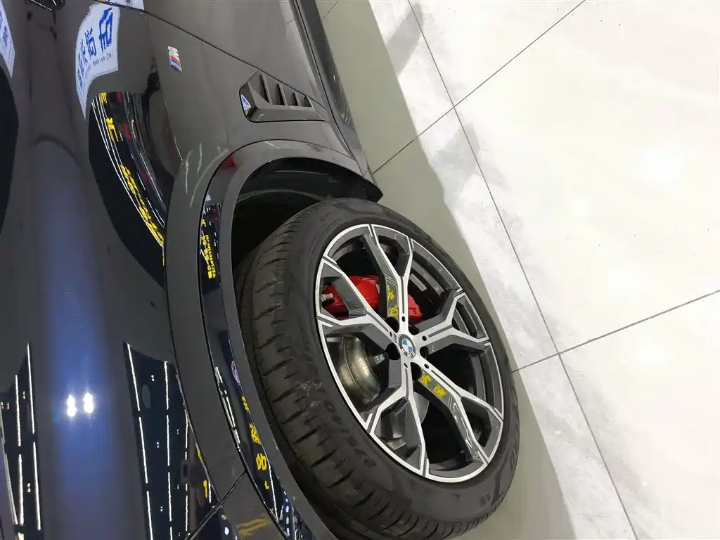 BMW X5 2023 xDrive 30Li Premium M Sport Black Night Package фото 23