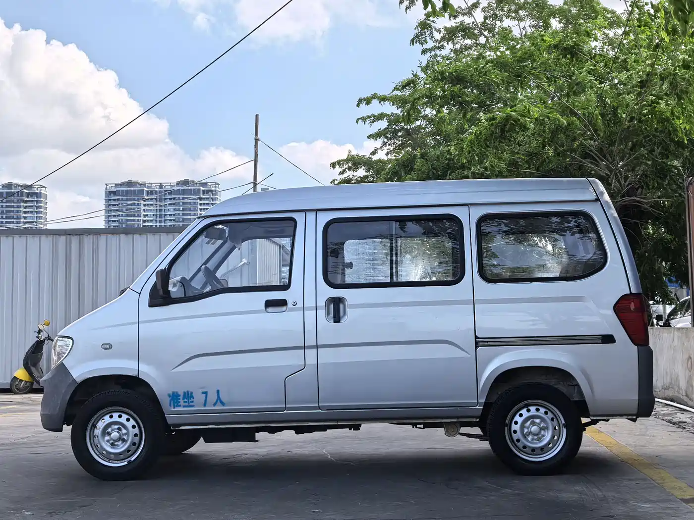 Wuling Motors Wuling Zhiguang 2017 2015 1.2L Utility LSI