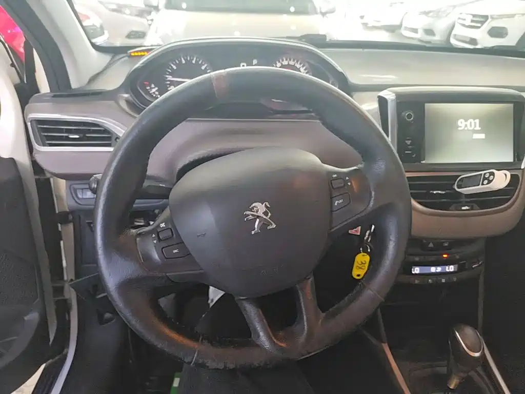 Peugeot 2008 2016 2014 1.6L Automatic Fashion Edition