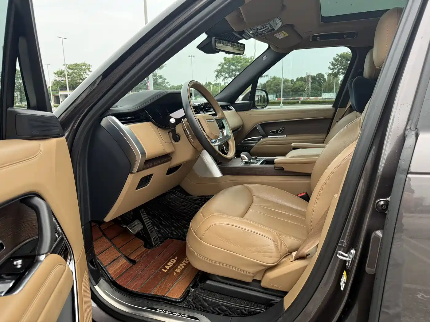 Land Rover Range Rover 2023 3.0 L6 400PS Genesis Extended Version фото 9