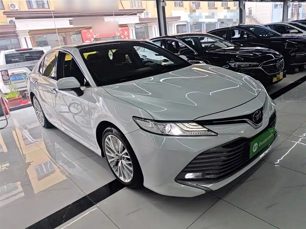 Toyota Camry 2018 2.5G Luxury Edition фото 4