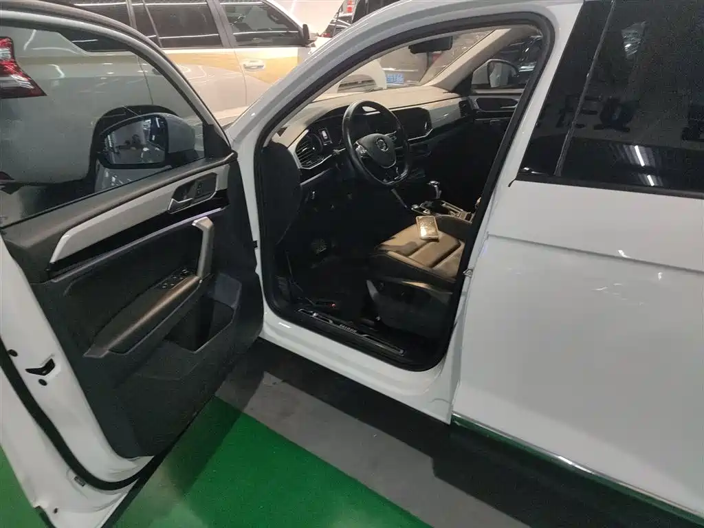 Volkswagen Tayron 2020 280TSI 2WD Luxury Smart Edition фото 16