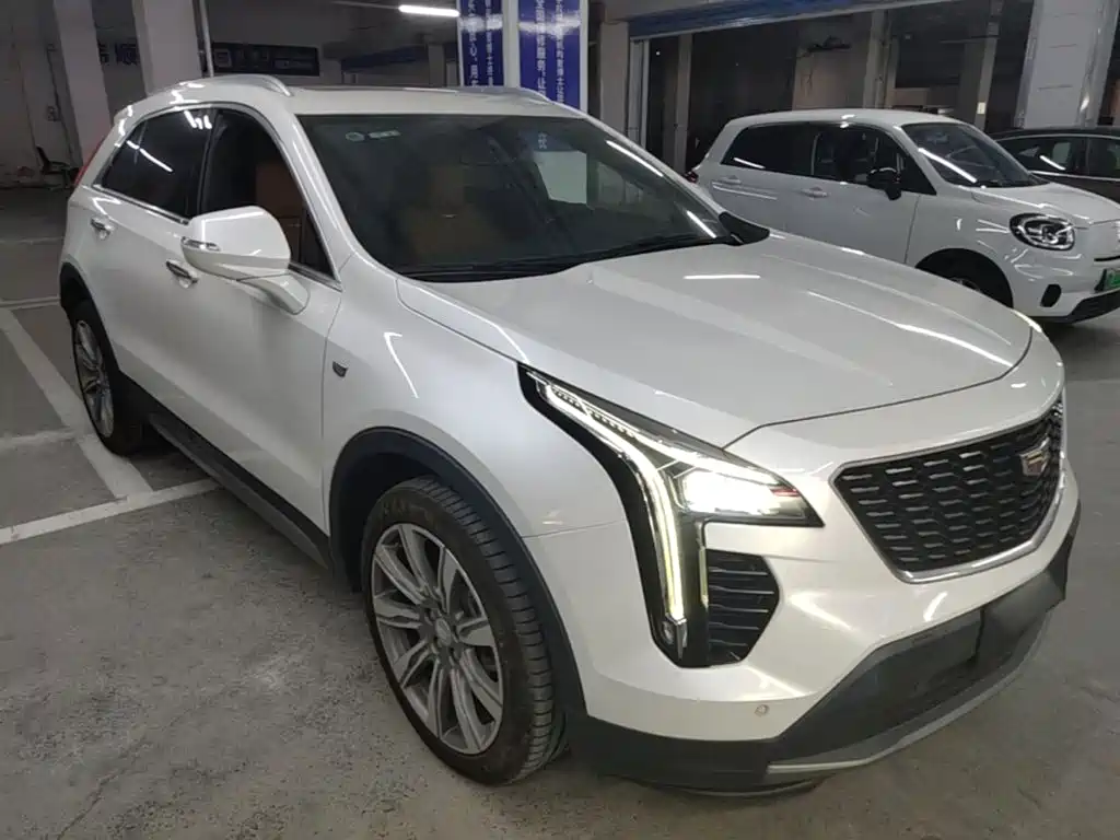 Cadillac XT4 2024 2021 28T AWD Platinum Edition