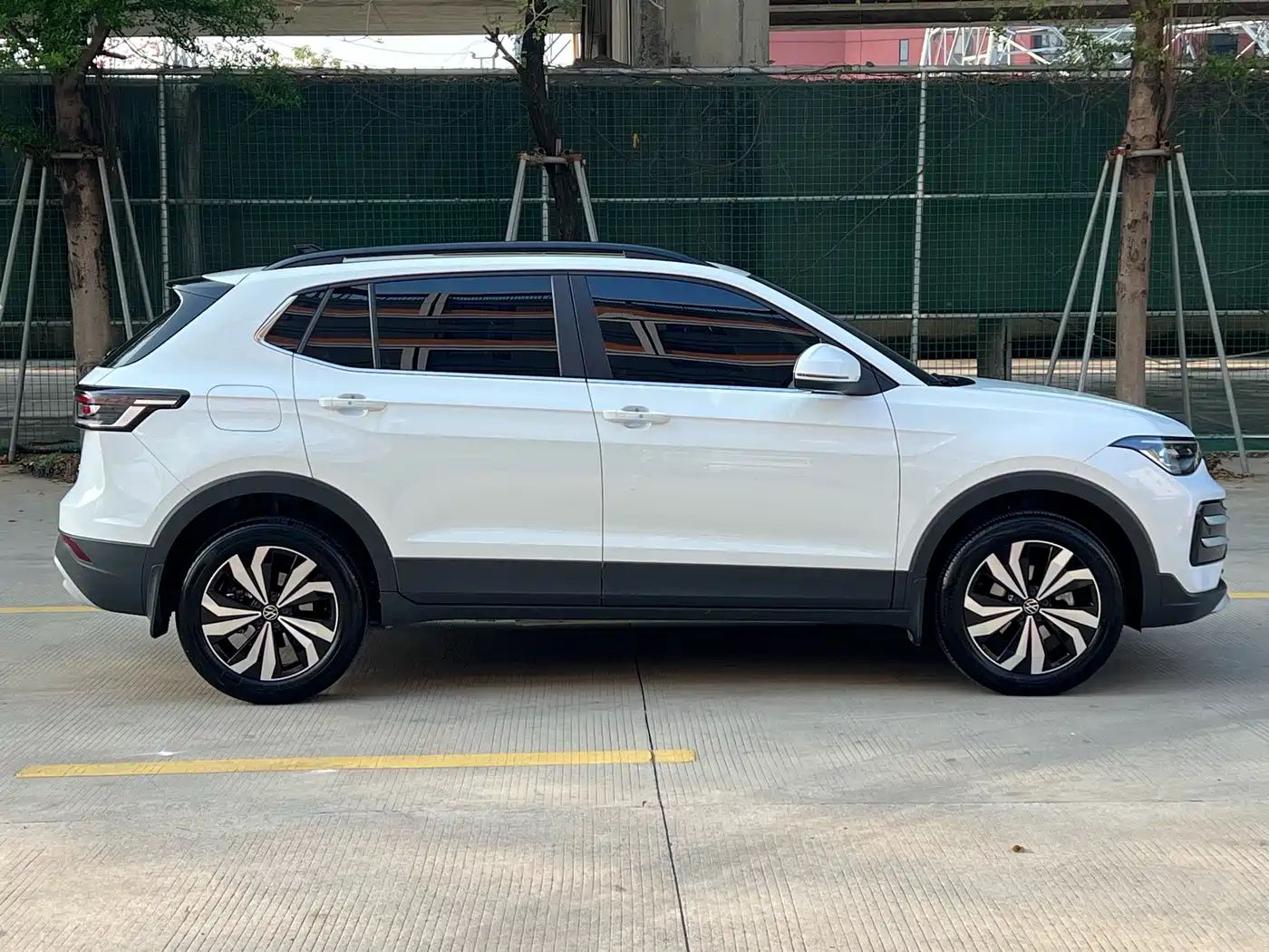 Volkswagen Tharu 2025 2025 Model Rising Star 300TSI Aspiration Edition