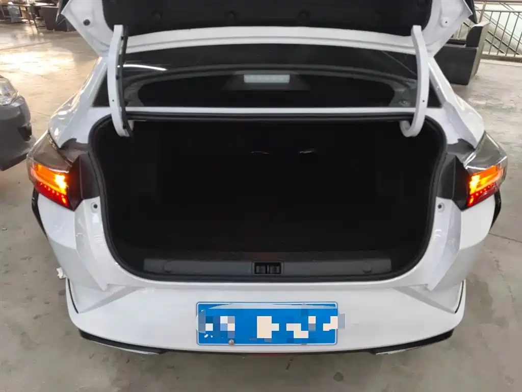 DONGFENG FENGSHEN YI HYUN