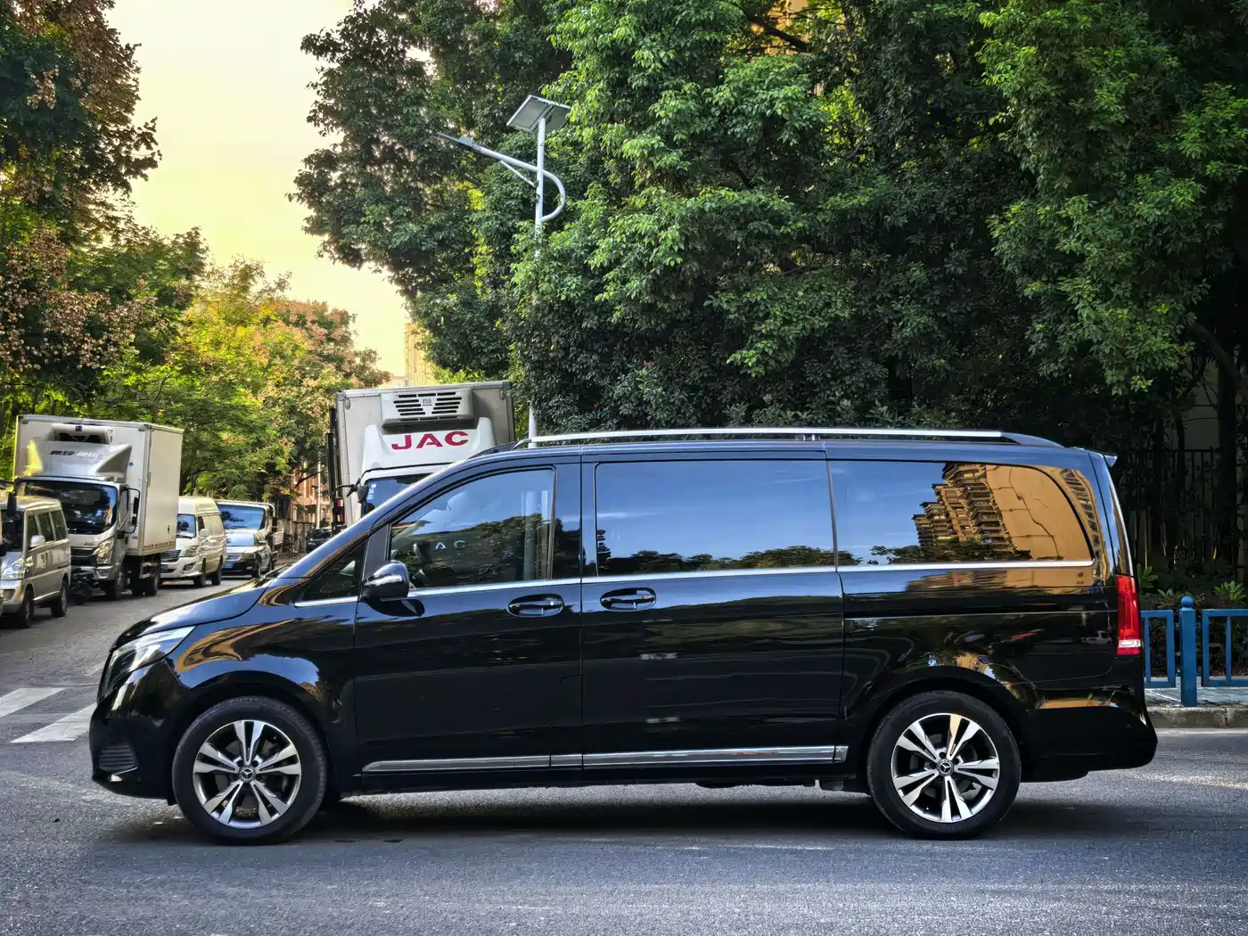 Mercedes-Benz V-Class 2018 V 260 Navigator Edition China VI фото 4