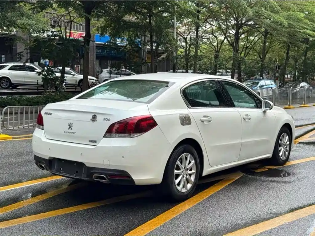 Peugeot 508 2015 1.6THP Auto Comfort Edition фото 13