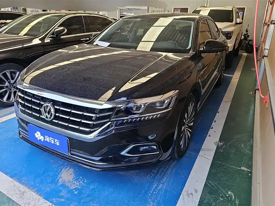 Volkswagen Passat 2020 330TSI Luxury Edition China VI