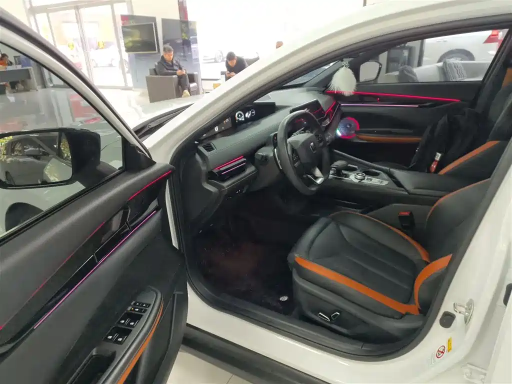 CHANGAN UNI-V