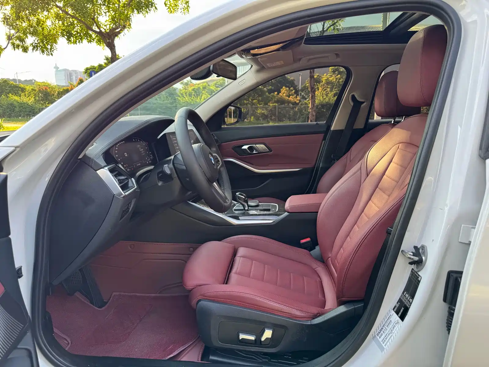 Photo 13 - BMW 3 Series