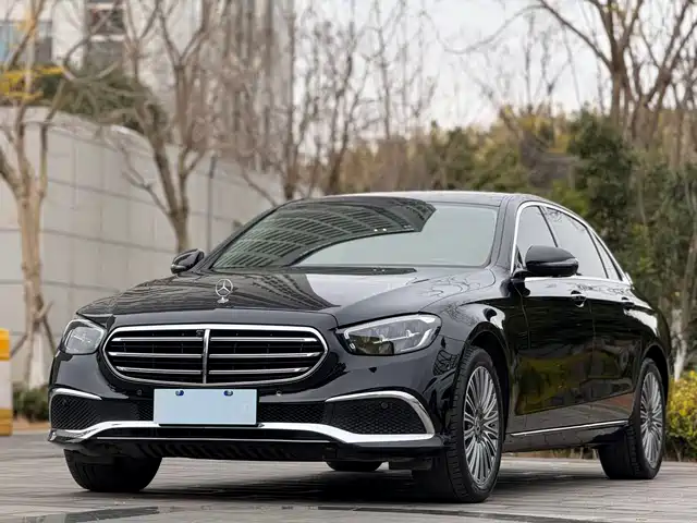 Mercedes-Benz E-Class 2022