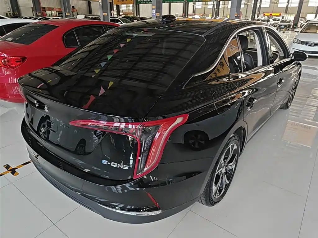 Hongqi E-QM5 2023 Facelift Basic Travel Edition фото 7