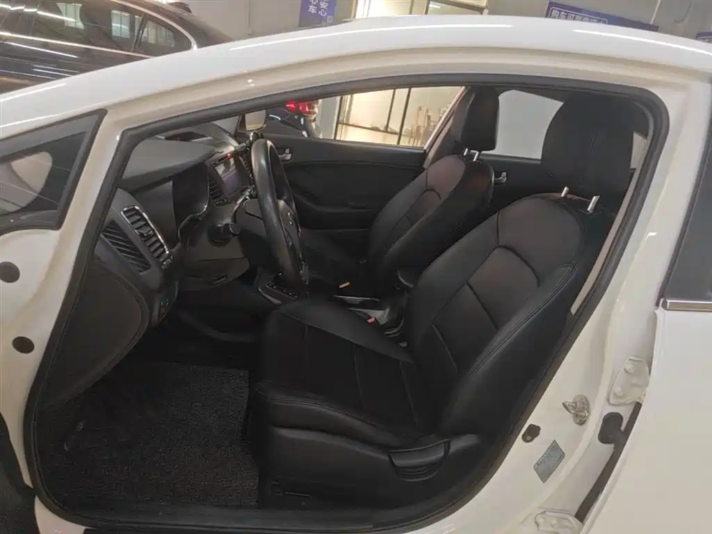 Kia K3 2015 1.6L Automatic GL фото 15