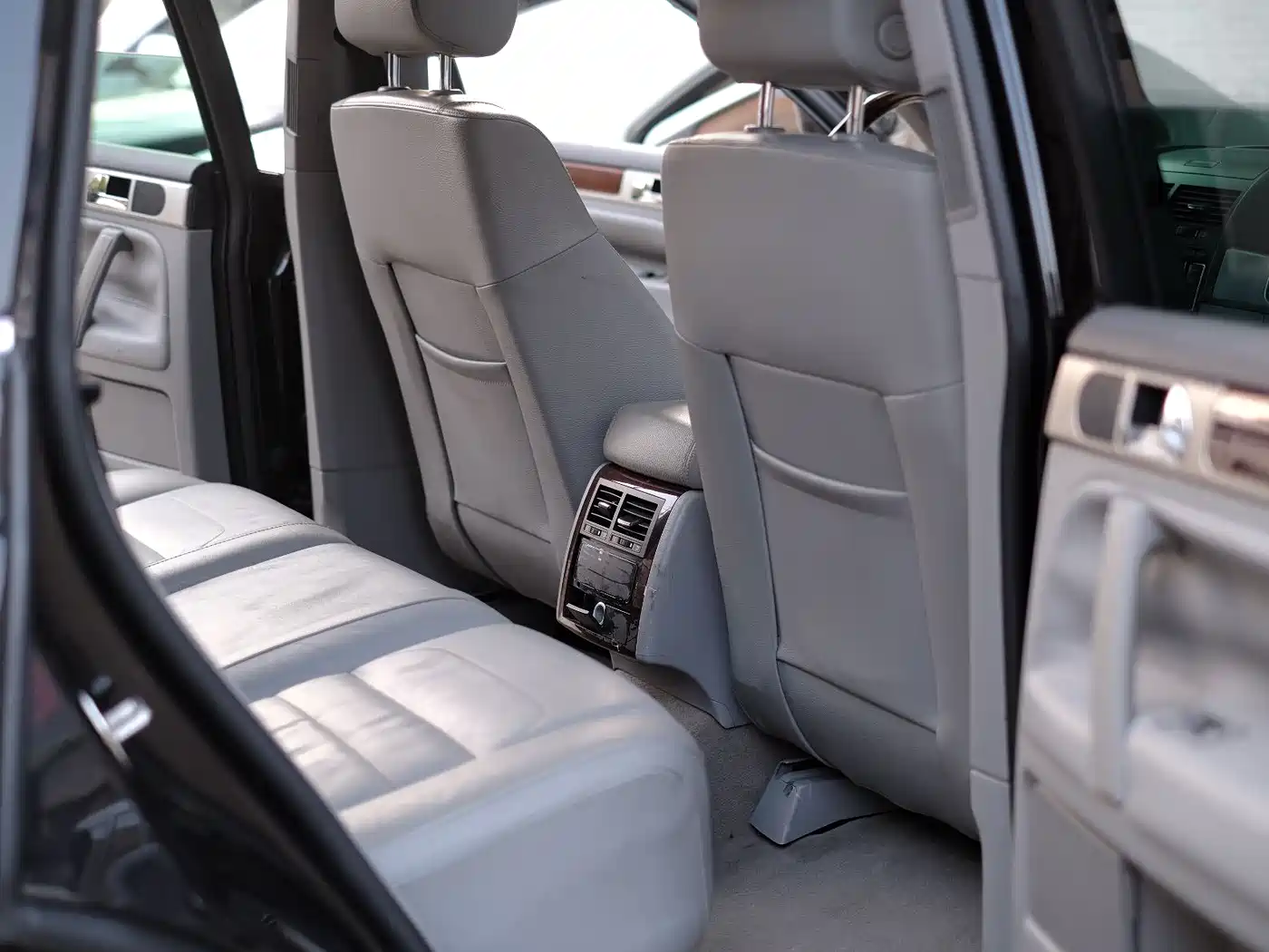 Volkswagen Touareg 2007 3.6L Luxury фото 42