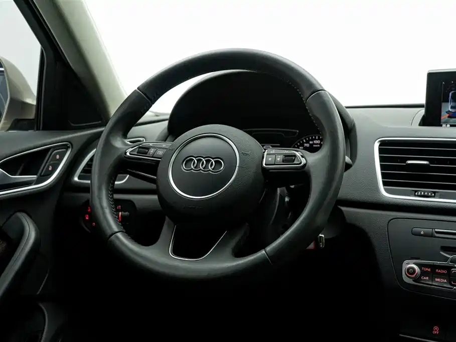 Audi Q3 2018 30th Anniversary Edition 35 TFSI Fashion фото 22