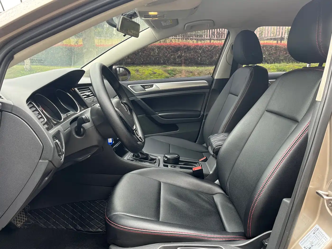 Volkswagen Golf 2018 1.6L Automatic Fashion фото 8