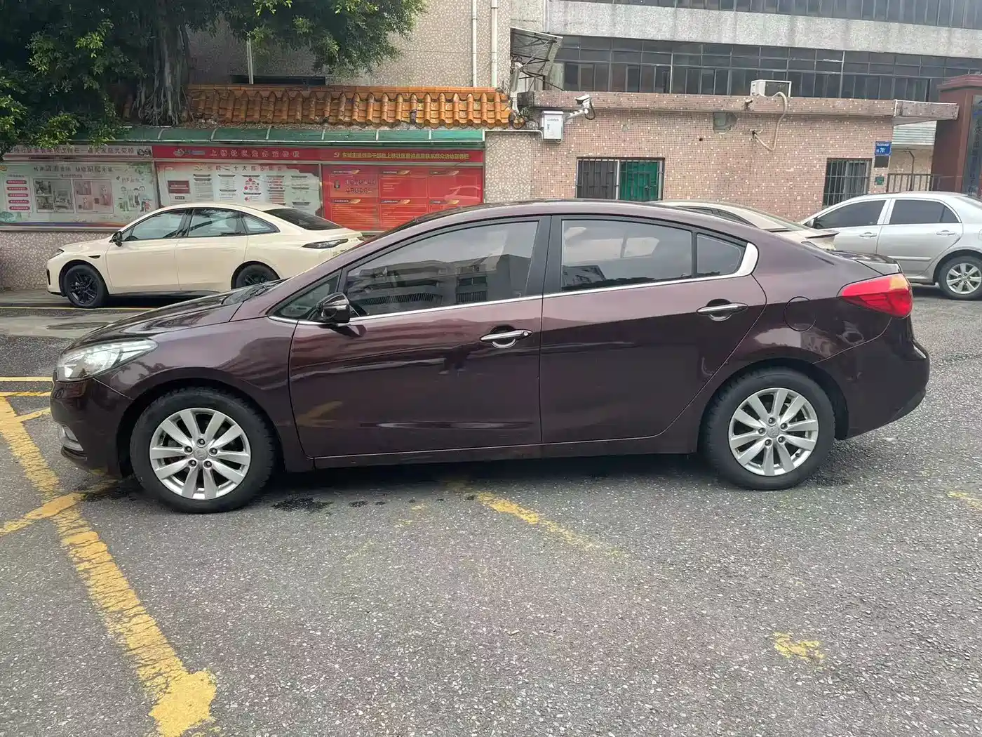 Kia K3 2013 1.6L Automatic GLS фото 8