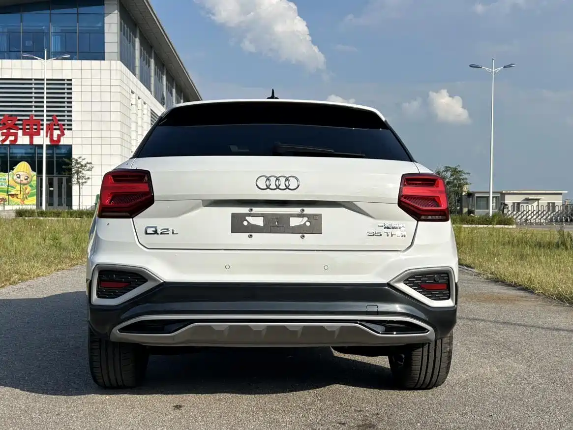 Audi Q2L 2023 2022 35 TFSI Fashion Dynamic