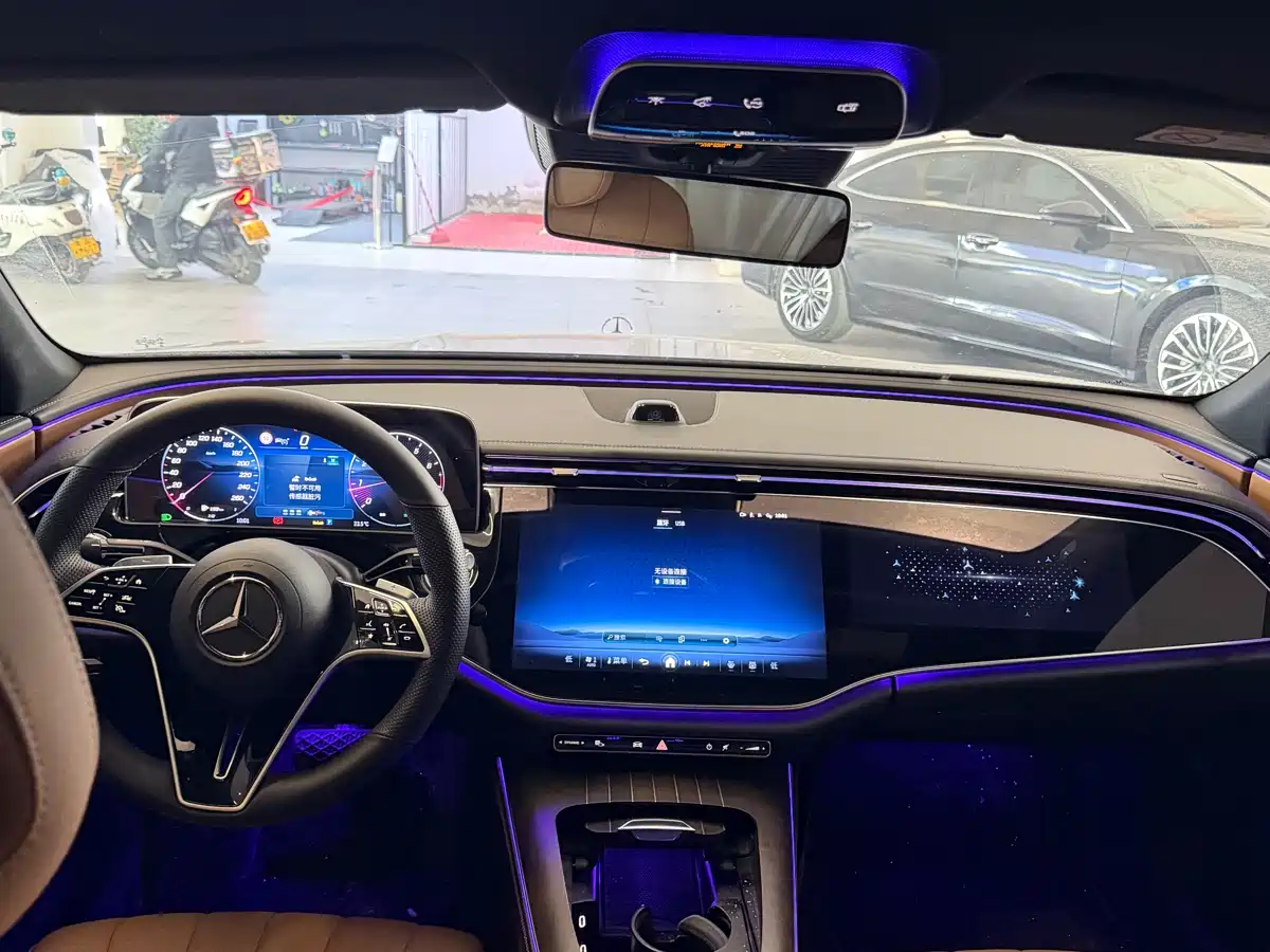 Mercedes-Benz E-Class 2024 Model E 300 L Luxury фото 9