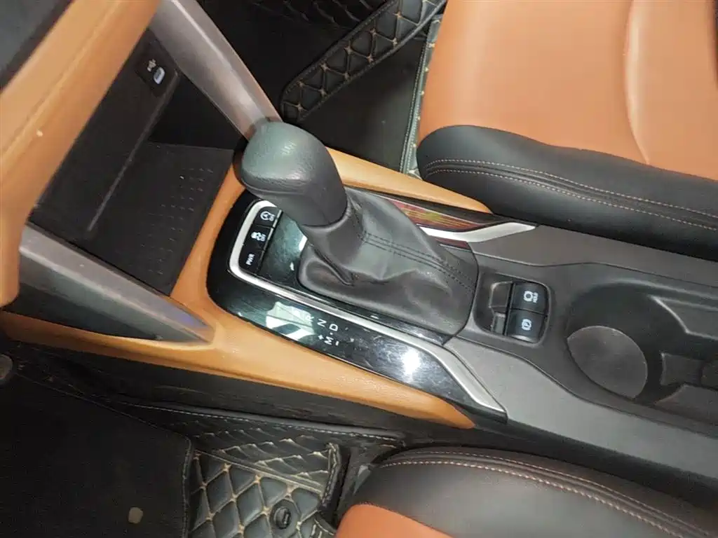 Toyota Corolla Cross 2023 2.0L Pioneer Edition фото 14