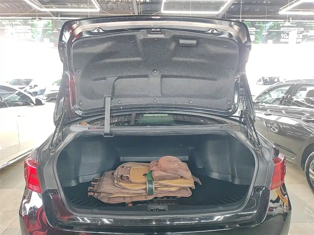 Toyota Crown 2015 2.5L Smart Edition фото 19