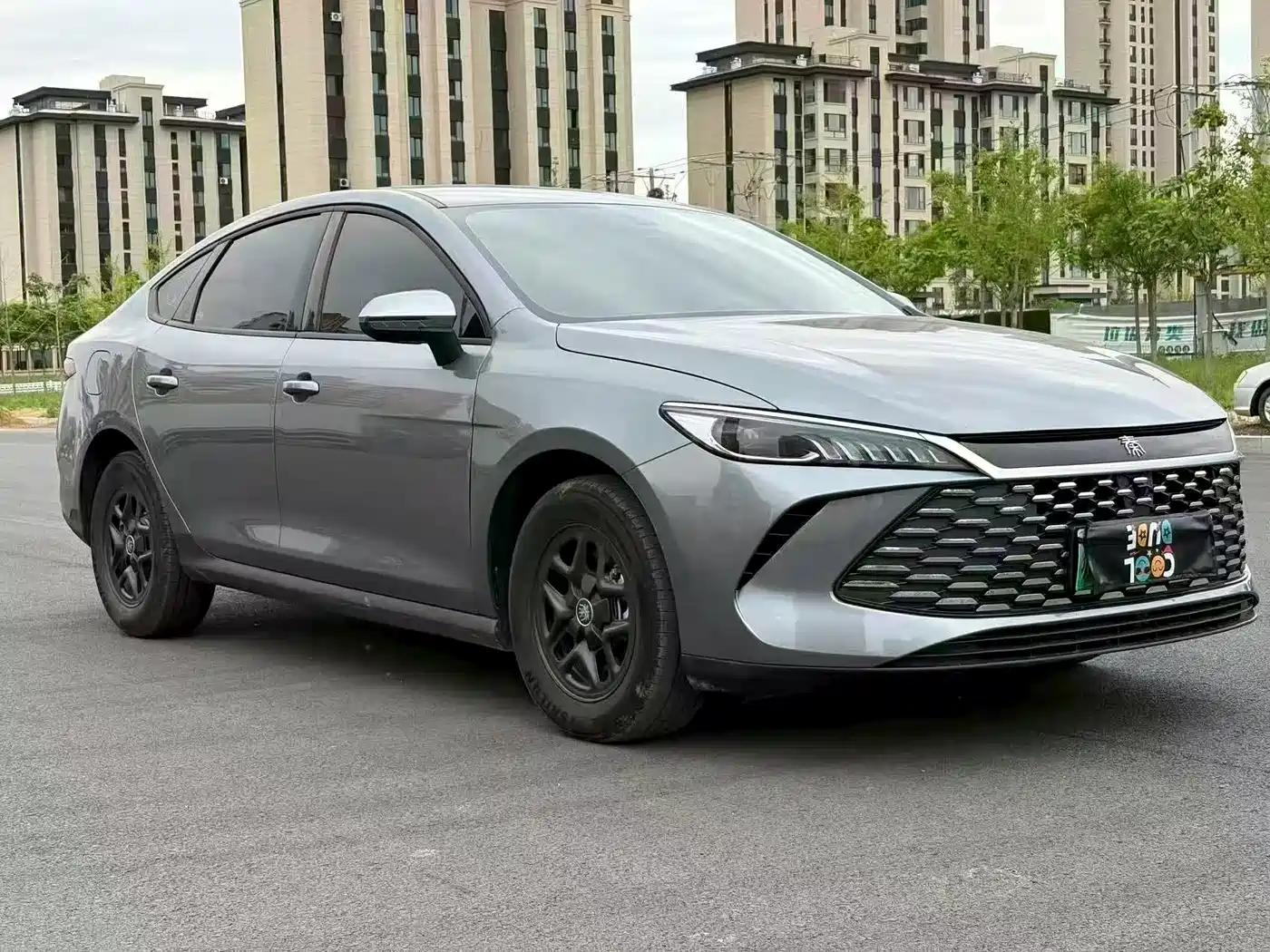 BYD Qin PLUS 2025 DM-i Smart Drive 55KM Leader фото 3