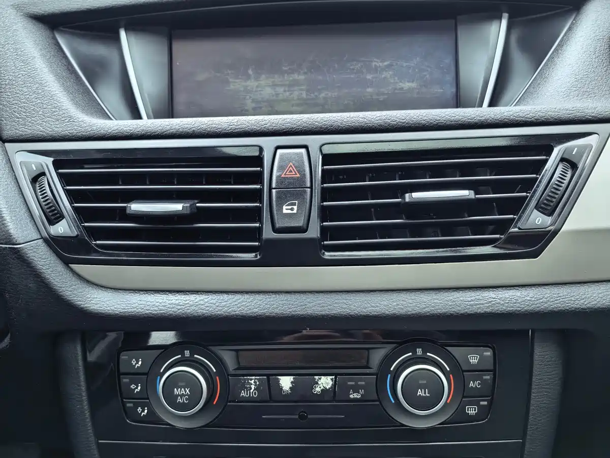 BMW X1 (Import) 2014 2012 sDrive18i Luxury