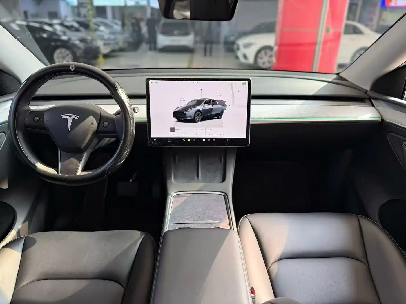 TESLA MODEL Y