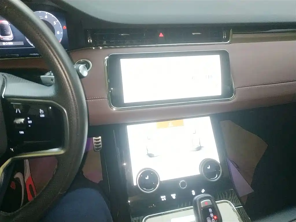 Land Rover Range Rover Evoque 2023 Range Rover Evoque L 249PS Luxury Edition фото 6