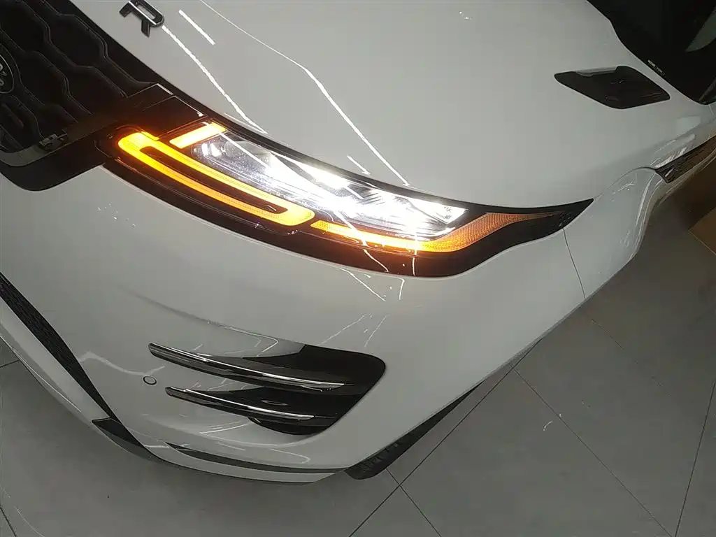 Land Rover Range Rover Evoque 2023 Range Rover Evoque L 249PS Luxury Edition фото 15