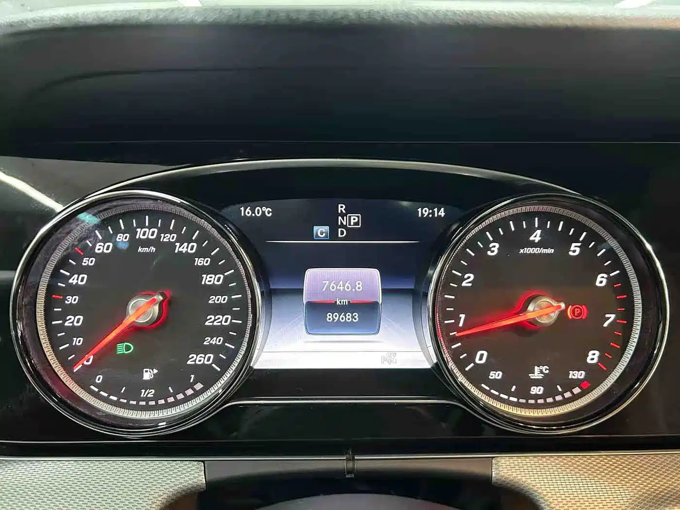 Mercedes-Benz E-Class 2018 E 200 Sport 4MATIC фото 10