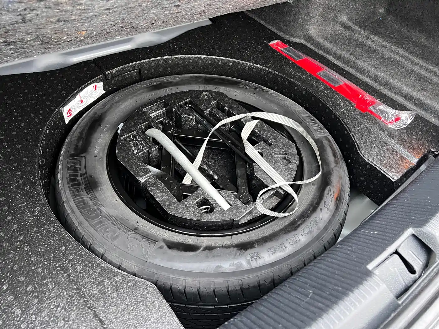 Volkswagen Passat 2014 1.8TSI DSG Executive Edition фото 24