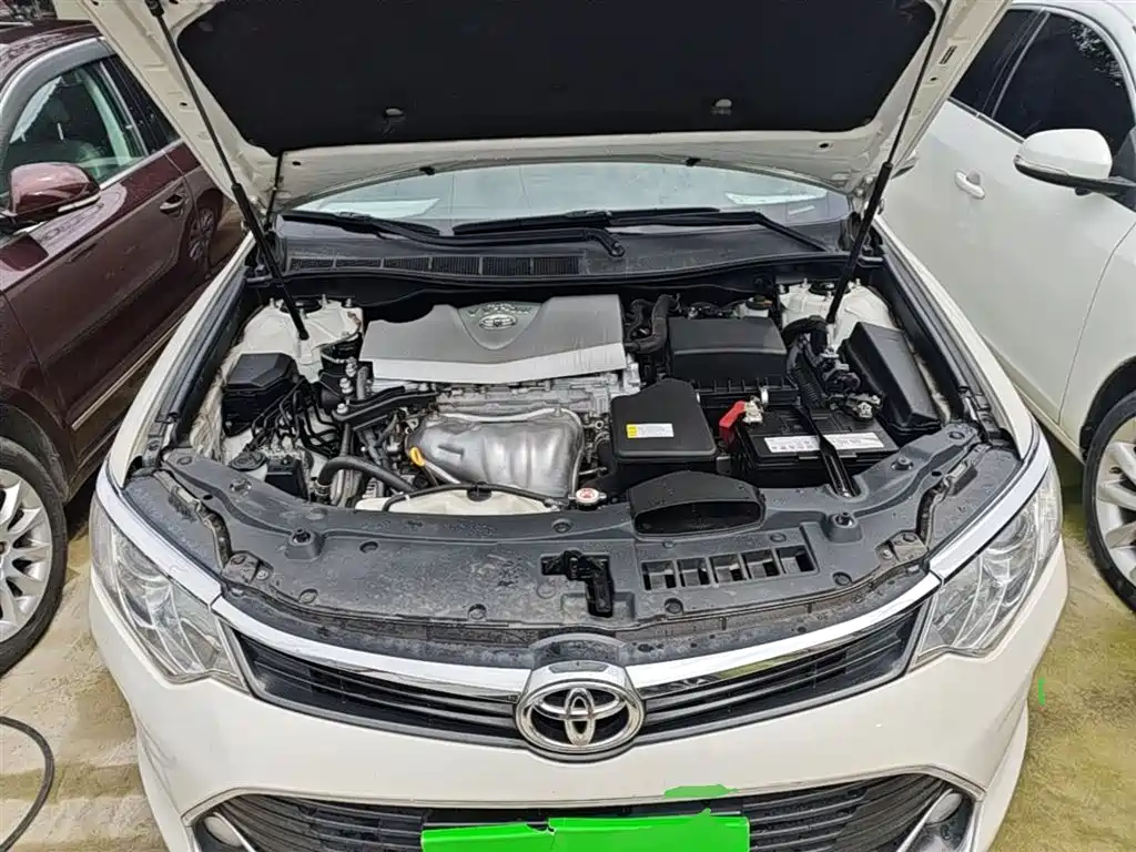 Toyota Camry 2016 2.0G 10th Anniversary Leading Edition фото 20