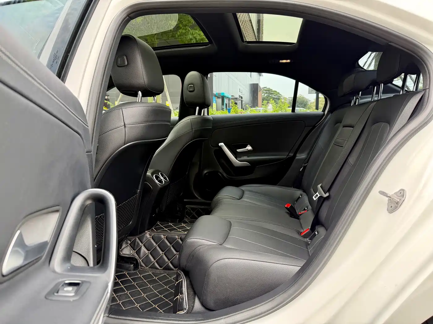 Mercedes-Benz A-Class 2020 Model Facelift A 180 L фото 20