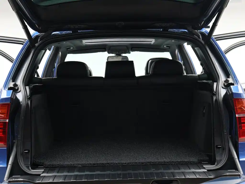 Фото 10 - BMW X5 M