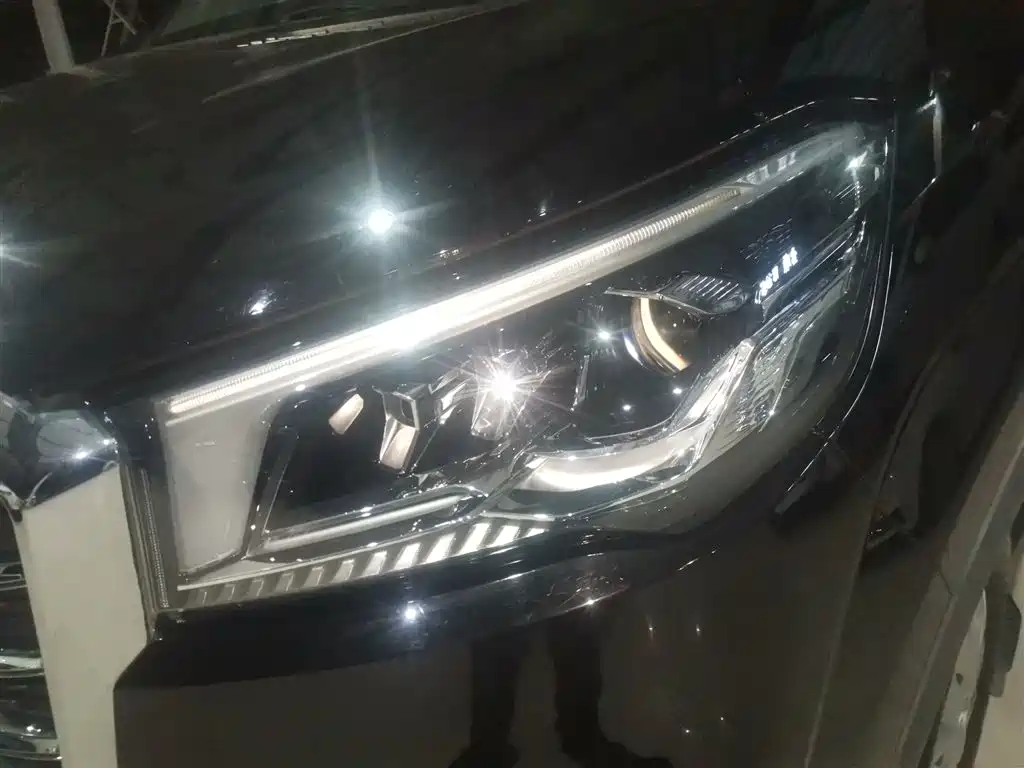 SAIC Maxus Xintu V90 2022 2.0T Automatic Zhiyun King RWD Extended Wheelbase High Roof Single Rear Tire 6/7-Seater фото 24