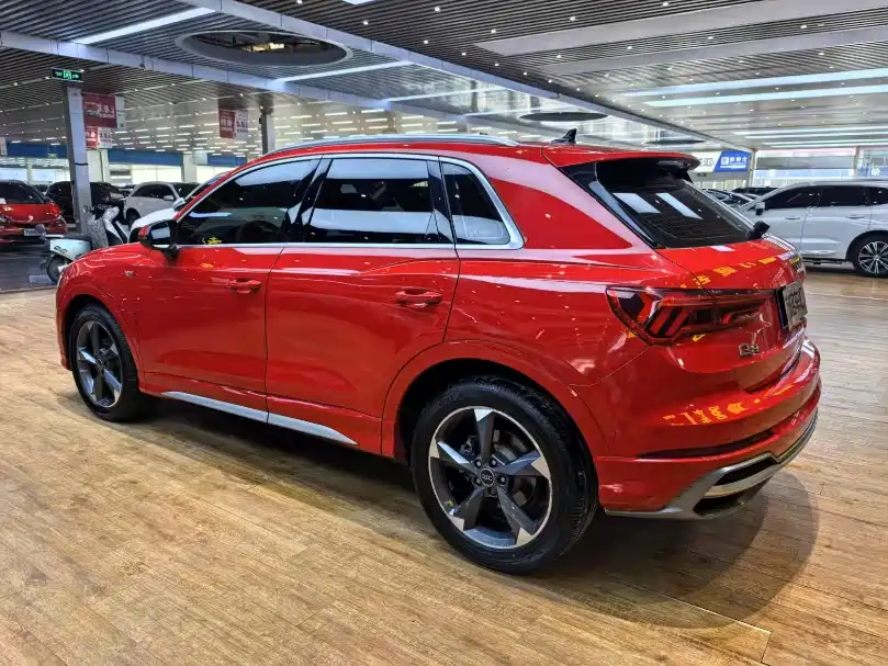 Audi Q3 2023 35 TFSI Fashion Dynamic Model (1.5T) фото 20