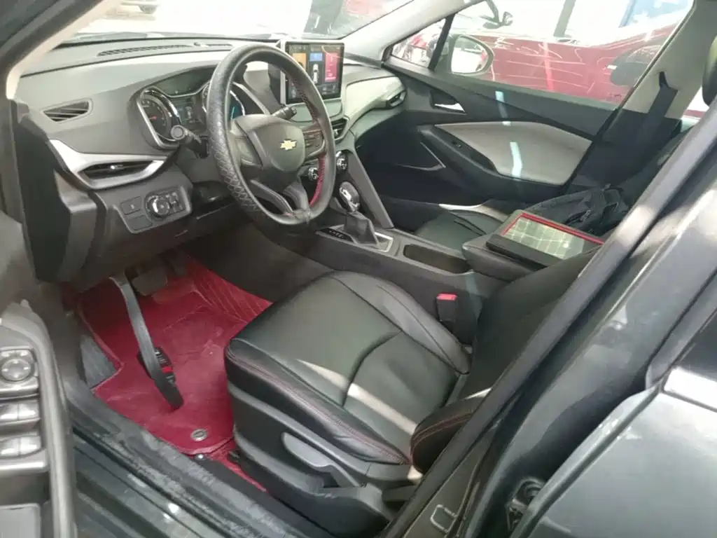 Chevrolet Volando 2019 2018 530T Auto Sport Edition (5+2 seater) China V