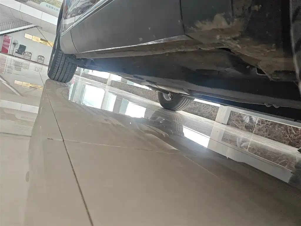 Hongqi HS5 2022 2.0T Smart Connection Flag Enjoy Shopping Edition фото 21