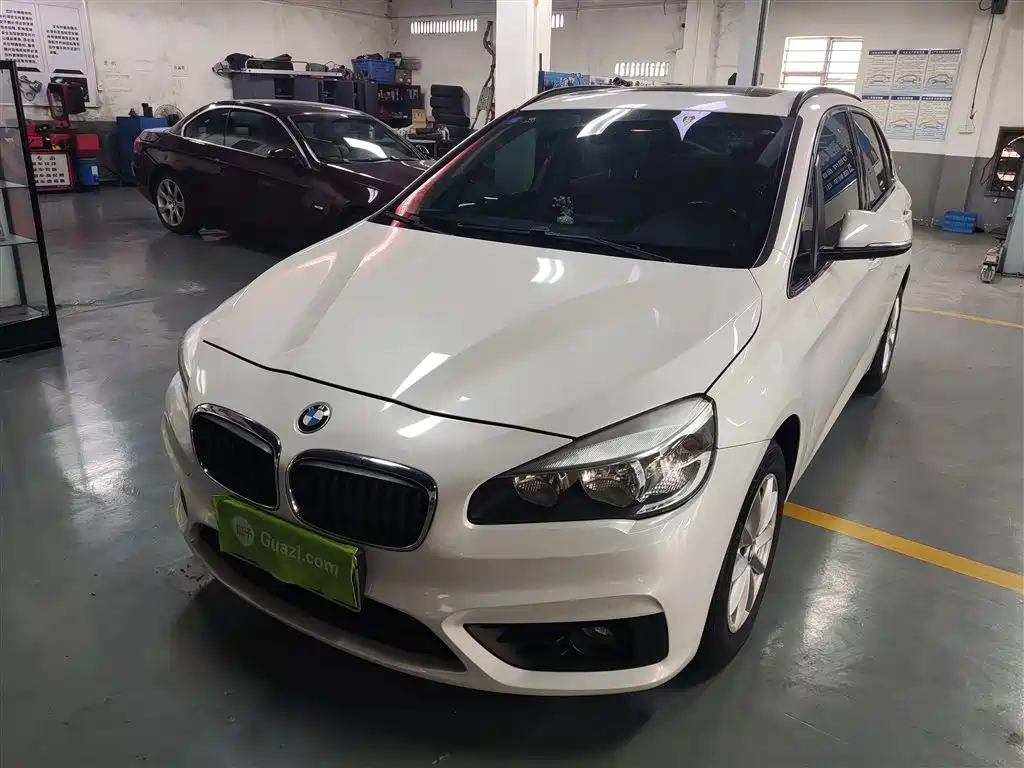 BMW 2 Series Touring 2016 218i Fashion Model фото 2