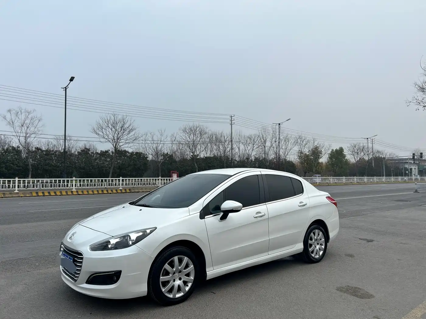 Peugeot 308 2014 Model Joy Edition Classic 1.6L Manual Superior Style