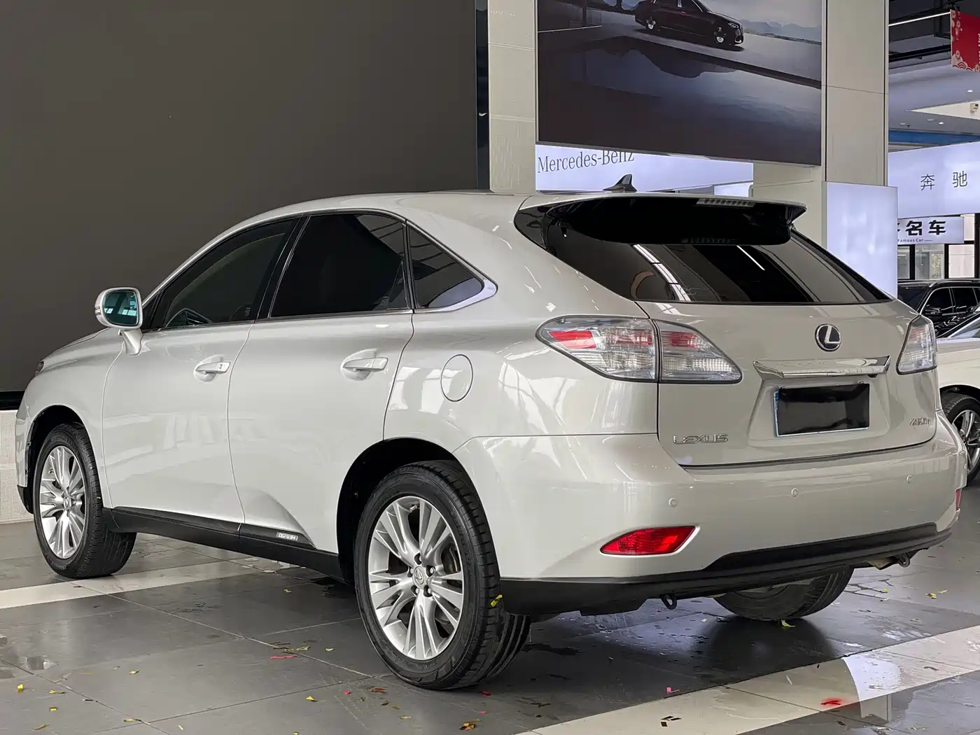 Фото 6 - Lexus RX Classic
