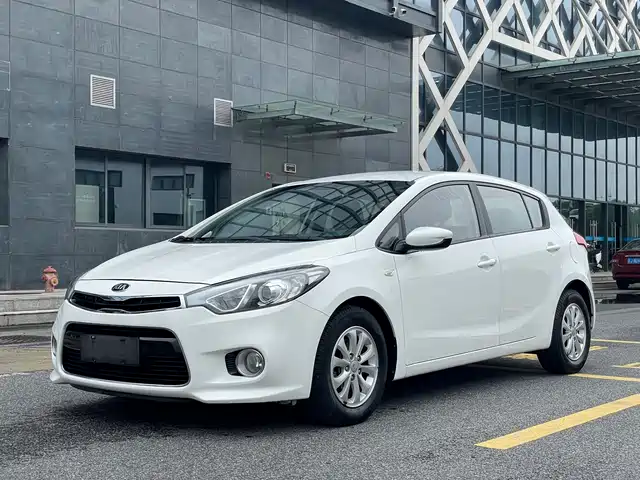  Kia Kia K3S 2014 1.6L Automatic GL