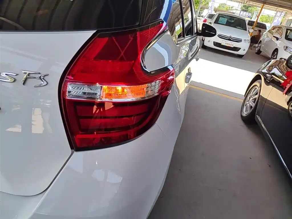 Toyota Vios FS 2017 1.5L CVT Fengchi Edition фото 8